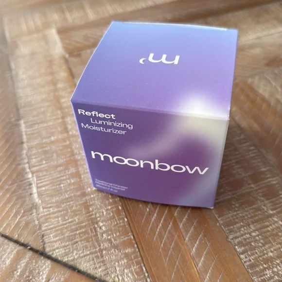Reflect Luminizing Moisturizer - Moonbow - Picture 5 of 6